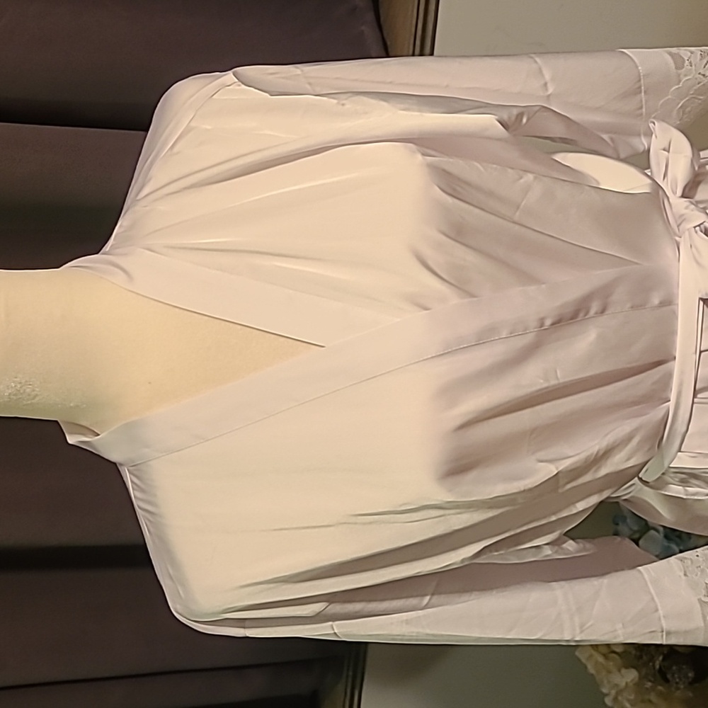 Elegant White Bridal Robe Large / XL - Picture 4 of 10